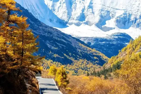 Daocheng Yading - Sichuan Tourist Attraction