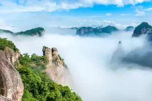 雁蕩山風景區 - 浙江旅遊景區