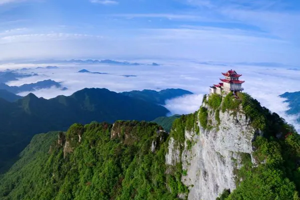Baiyun Mountain Scenic Area in Luoyang - Henan Tourist Attraction