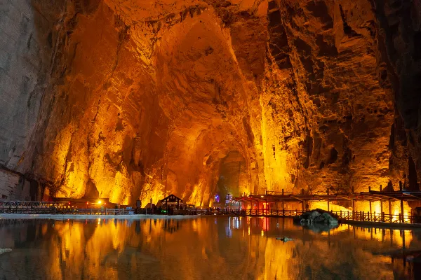 Tenglong Cave Scenic Area in Enshi - Hubei Tourist Attraction