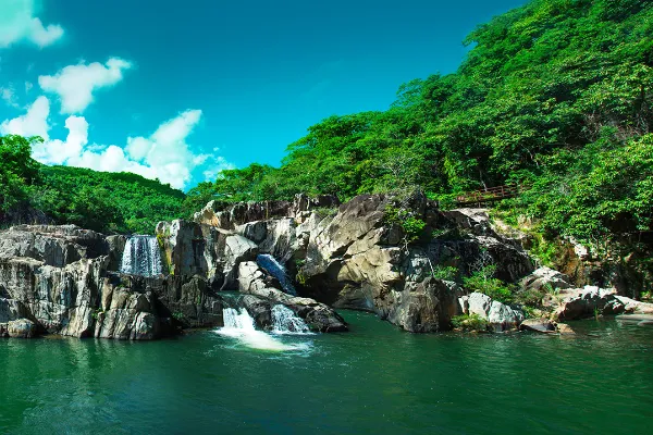 Yanoda Rainforest Cultural Tourism Zone - Hainan Tourist Attraction