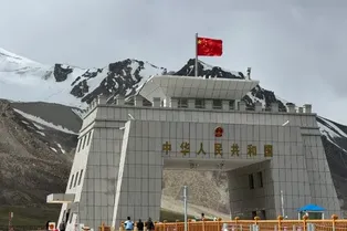 Khunjerab Pass Border Gate Tourist Scenic Area - Xinjiang Tourist Attraction