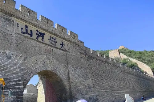大境门城楼