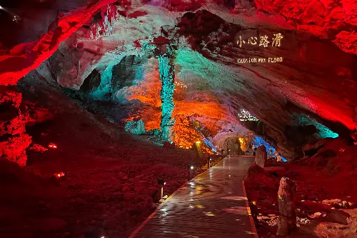 Puhua Underground River