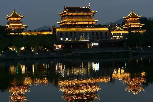 秀湖阁