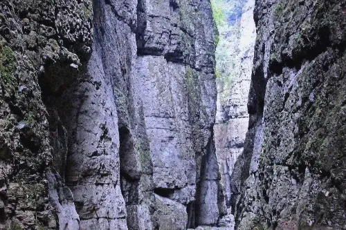 Tianjing Gorge Difeng