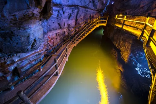 Longyin Cave