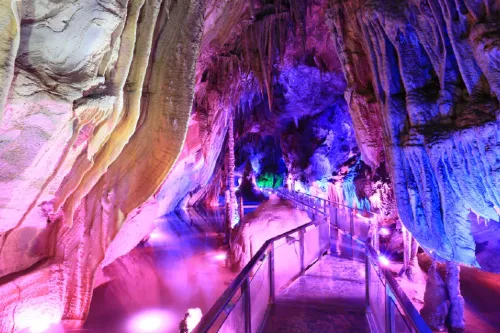 Qinglong Cave