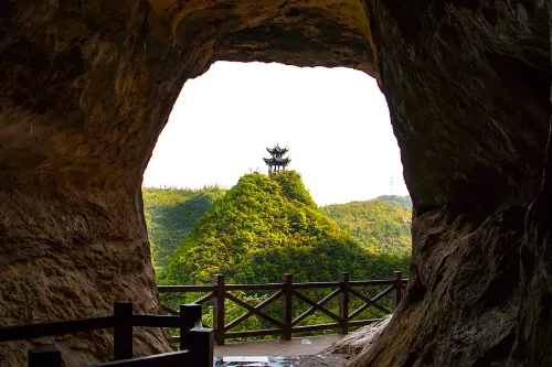 Yingyue Cave