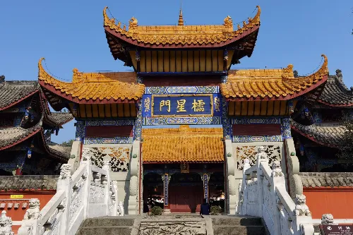 閬中古城