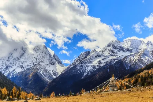 Main Peaks of Mount Siguniang