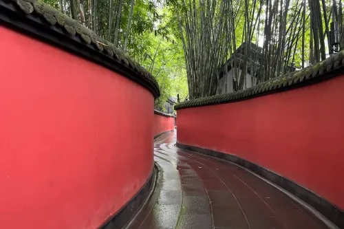 Red Wall Lane