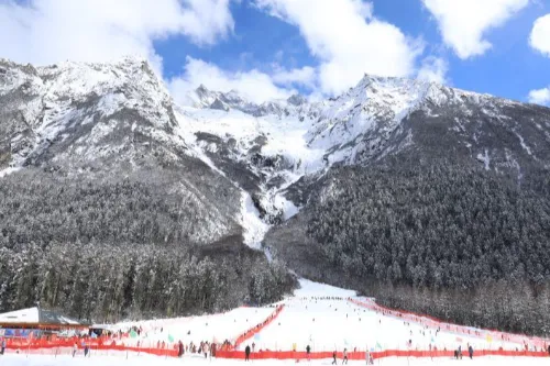 Zhuoma Beach Ski Resort