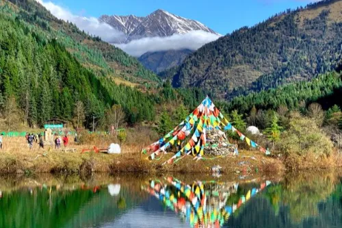 Golden Monkey Lake