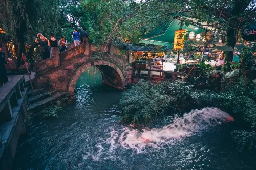 Huanglongtan Pond