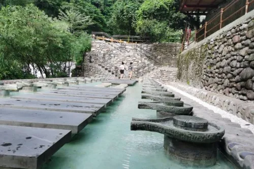 Hot Spring Fish Therapy Pool