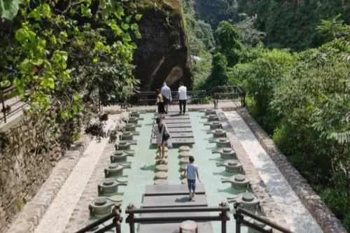 Hot Spring Fish Therapy Pool