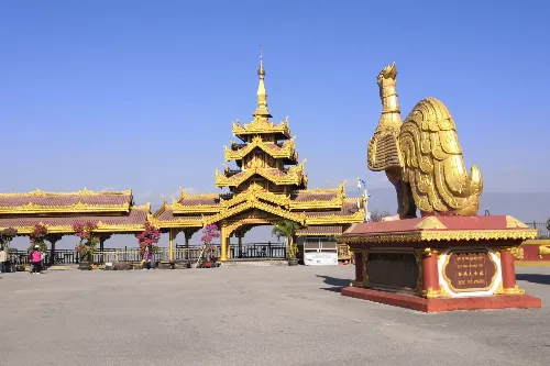 勐煥大金塔景區