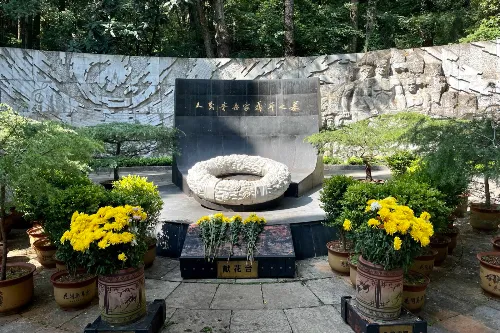Nie Er's Tomb
