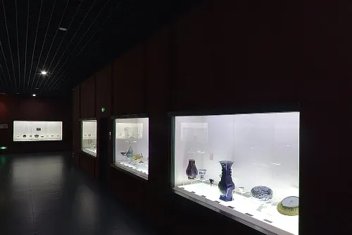 The Exhibition Hall of Porcelain Through the Dynasties