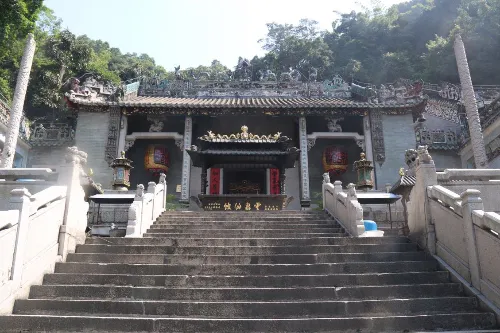 Baiyun Cave