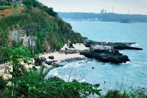 Yueliang Bay (Moon Bay)