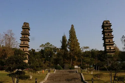 Twin Pagodas of Jingting Mountain