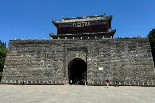 天下第一關城樓
