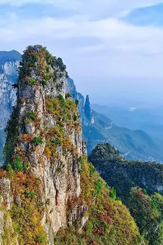 Zhuyu Peak