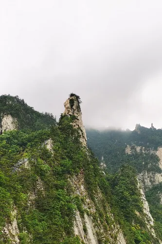 Shiren Peak (Stone Man Peak)