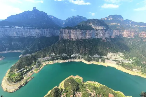 Baoquan Lake