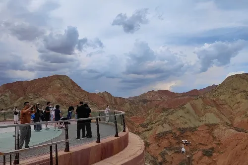 Nine-Colour Painting Viewing Platform