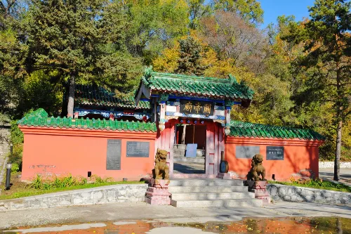 Hutou Guandi Temple