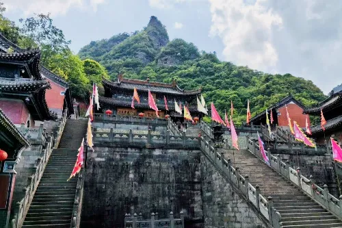 Qiongtai Temple