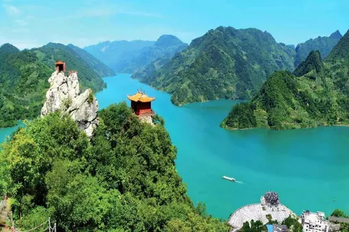 武落钟离山