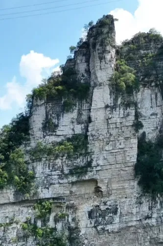 Cliff Burial Site