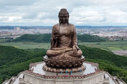 金鼎大佛