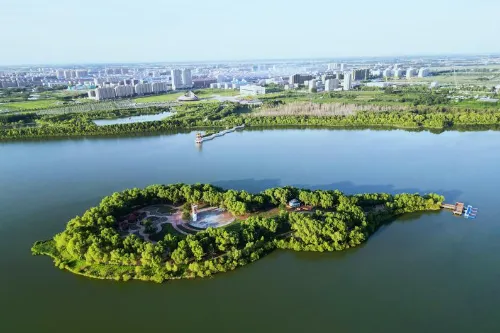 玉龍湖