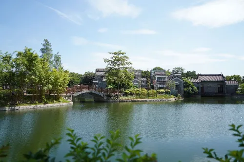 Water Town Lake Area