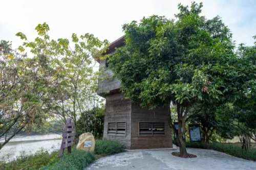 Heliu‑jin Bird‑Watching House