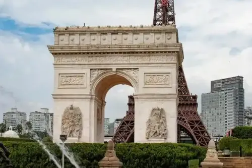 Arc de Triomphe