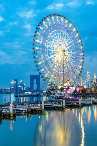 金雞湖摩天輪樂園