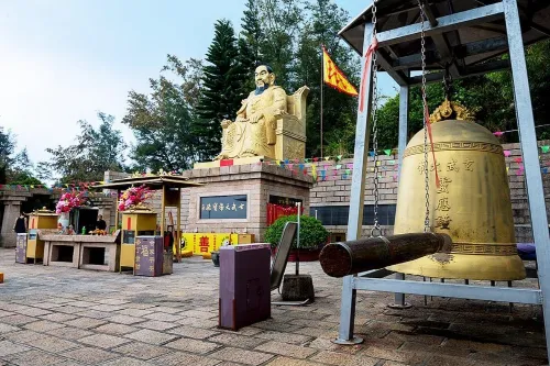 Northern Emperor Morning Bell